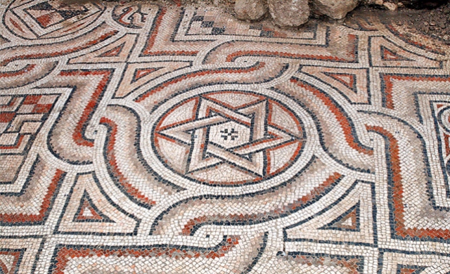 Pul Vele crikve mosaic